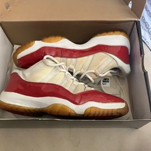 2001 Jordan 11 “cherry” low